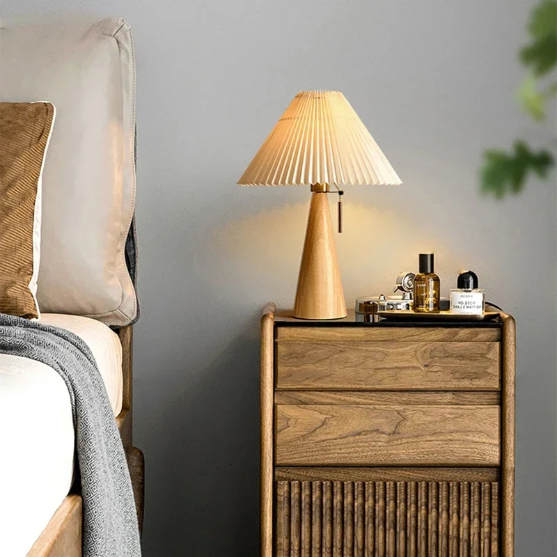 レトロプリーツテーブルランプ北欧無垢材ライト研究読書用寝室の - Decor Lighting Lamps のレビューと価格
